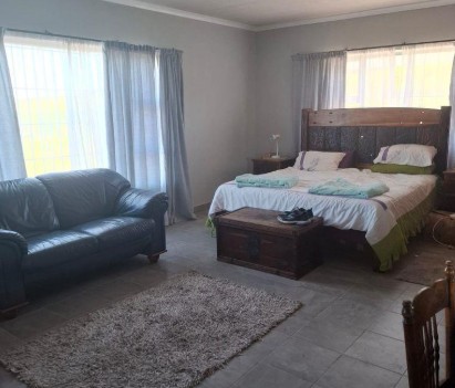 4 Bedroom Property for Sale in Baardskeerdersbos Western Cape